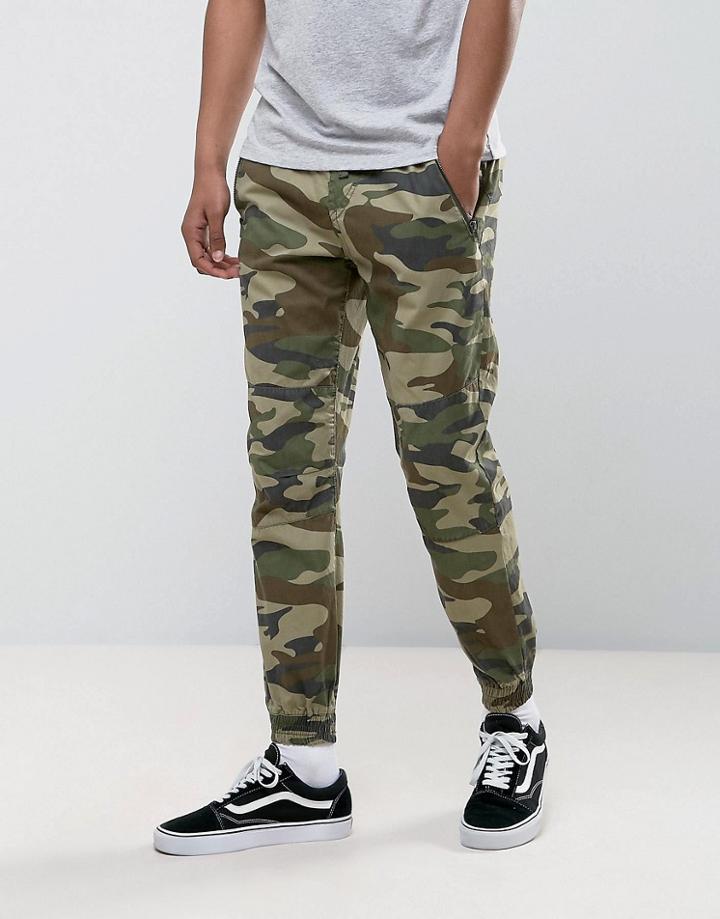 Pull & Bear Regular Fit Cargo Joggers In Green Camo - Green