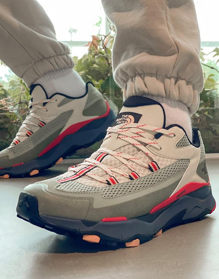 The North Face Vectiv Taraval Sneakers In Green And Beige