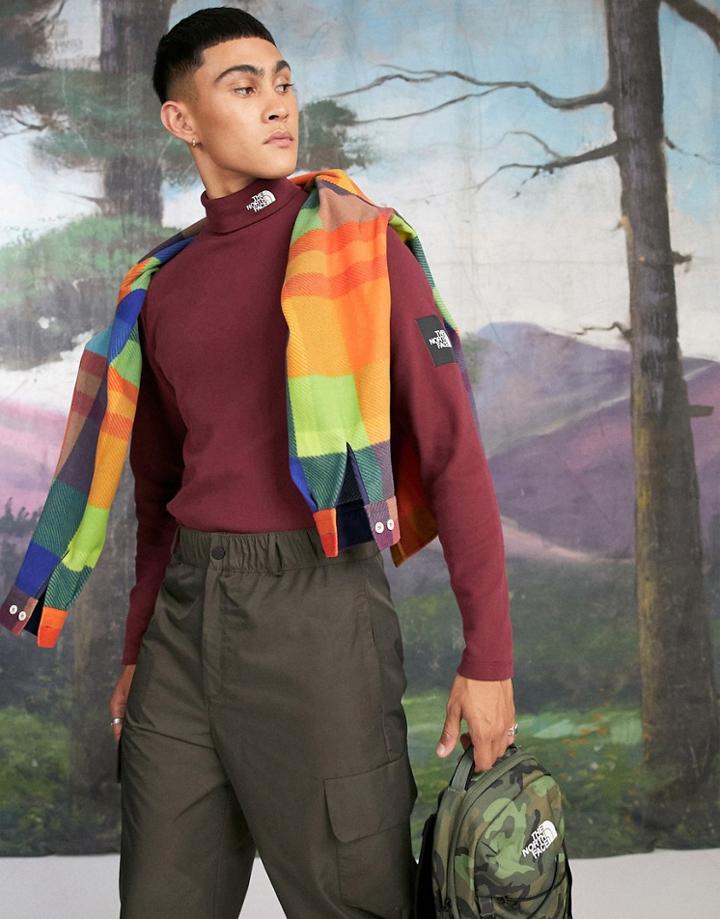 The North Face Black Box Long Sleeve Polar Top In Burgundy-red