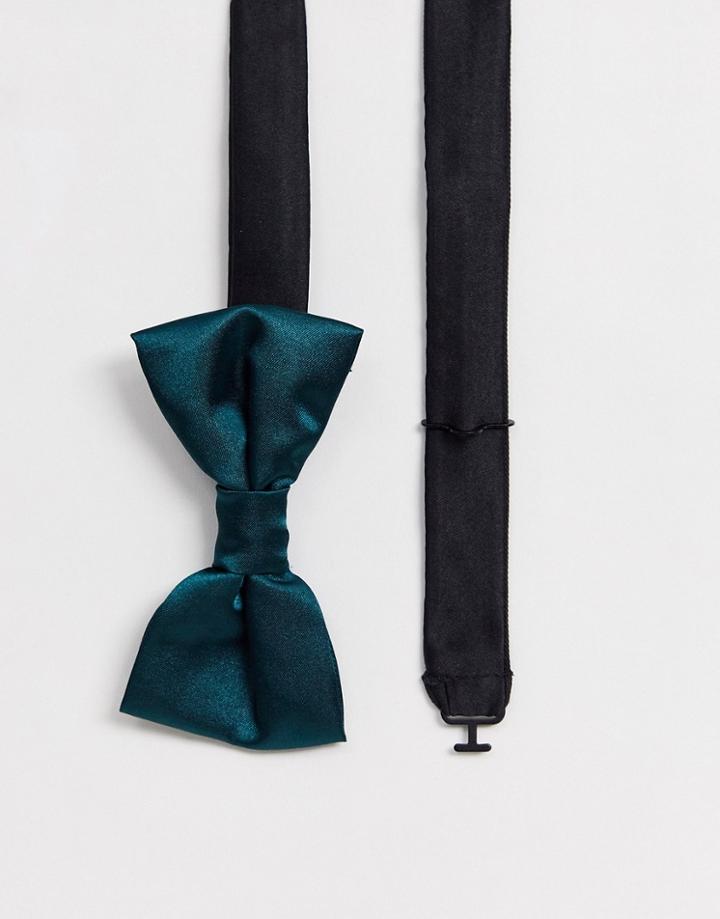 Twisted Tailor Bow Tie In Satin Green