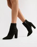 Qupid Pointed Block Heel Ankle Boots - Black