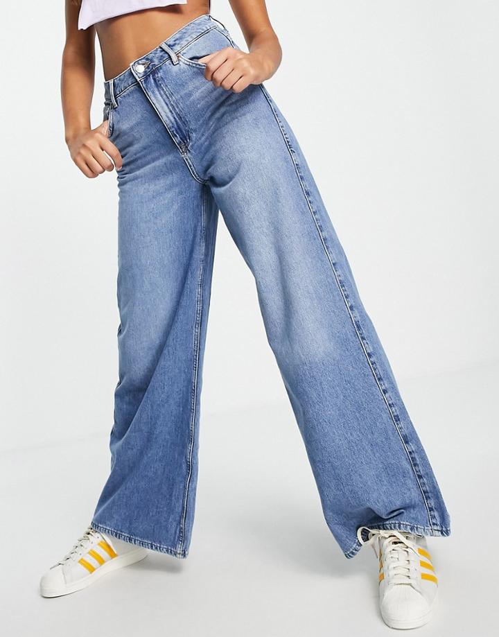 New Look Extreme Wide Leg Jean In Mid Blue-blues
