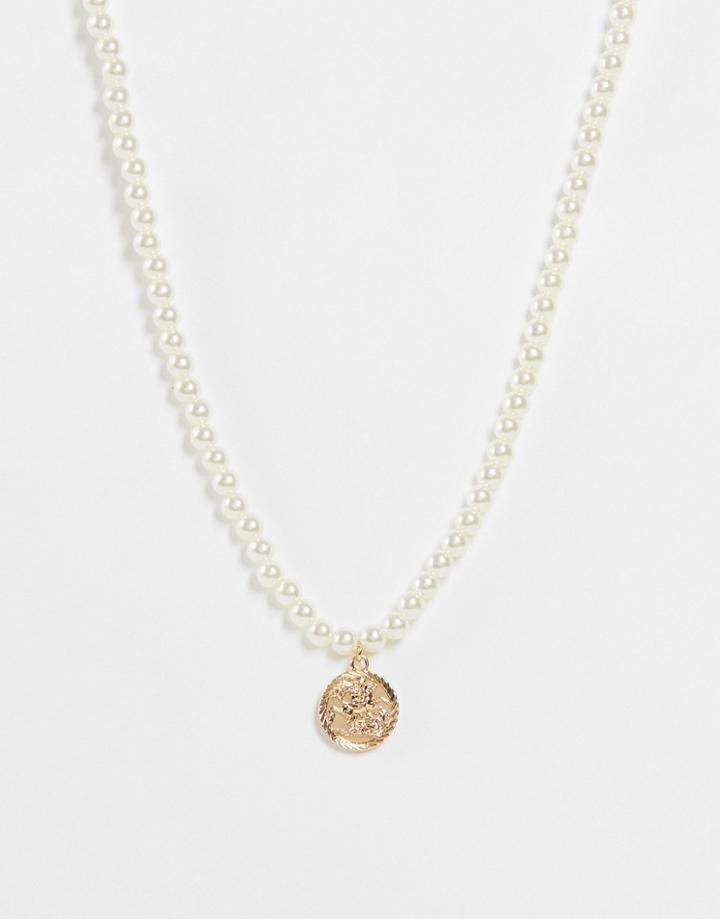 Chained And Able Pearl Pendant In Gold