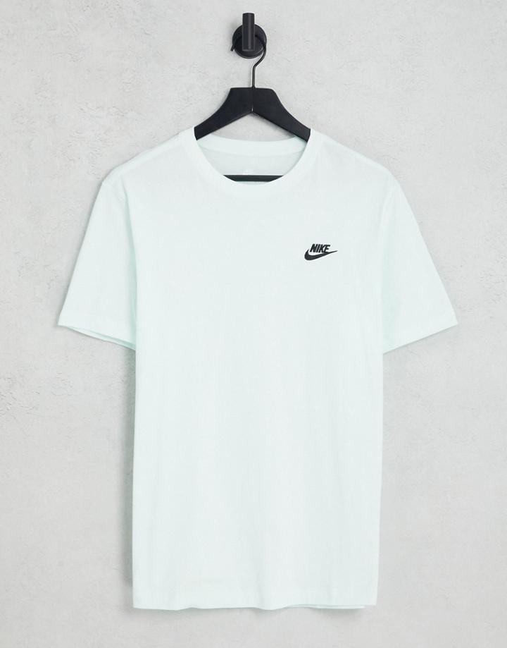 Nike Club T-shirt In Pale Green