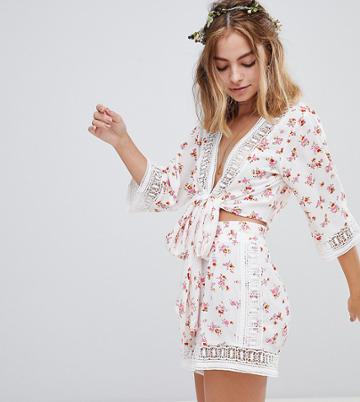 Sisters Of The Tribe Petite Tie Front Crop Top In Lace & Ditsy Floral Co-ord - White