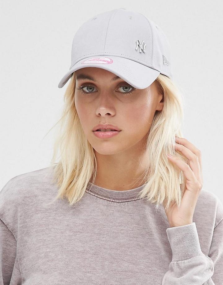 New Era 9forty Cap Wth Mini Metal Ny In Gray - Gray