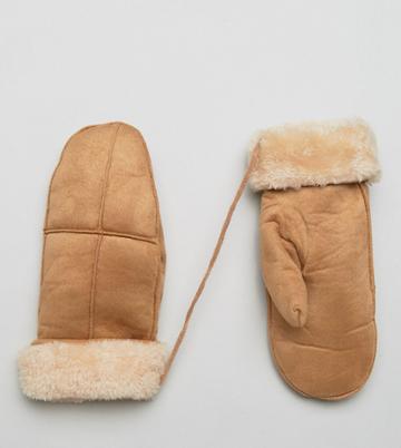Willow And Paige Faux Shearling Mittens In Tan - Tan