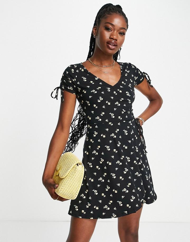 Hollister Floral Wrap Dress In Black