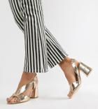 River Island Wide Fit Block Heeled Sandals In Gold - Gold