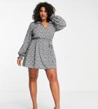 I Saw It First Plus Mini Tea Dress With Ruch Detail In Mono Print-multi