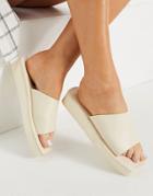 London Rebel Flatform Nineties Slides With Square Toe In Cream-white
