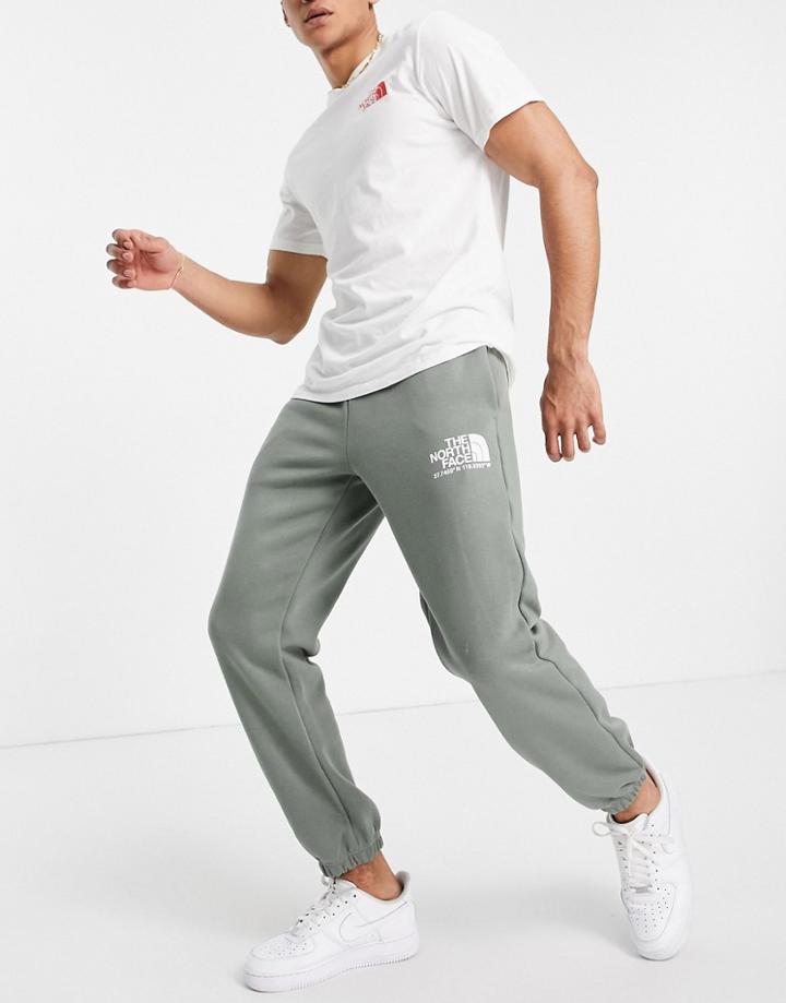 The North Face Coordinates Sweatpants In Green