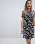 In Wear Piritta Wavey Stripe Shift Dress - Black