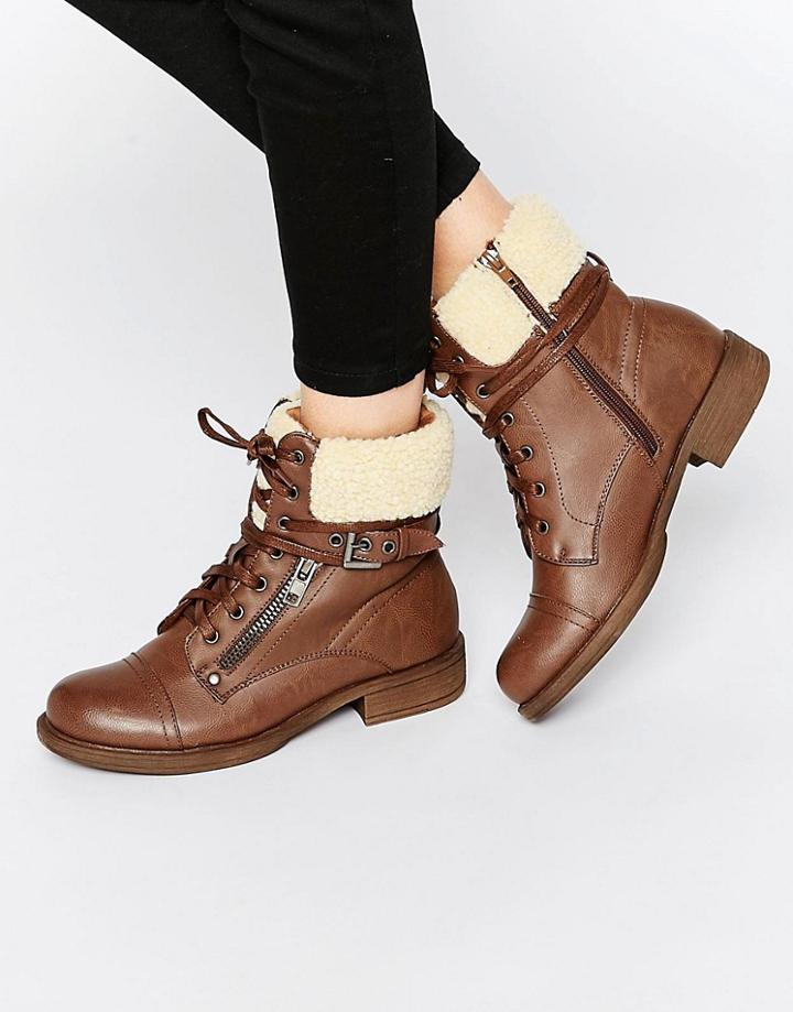 Dolcis Faux Fur Lined Boots With Buckle Detail - Tan