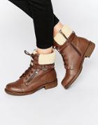 Dolcis Faux Fur Lined Boots With Buckle Detail - Tan