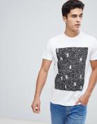Solid T-shirt With Urban Legends Print - White
