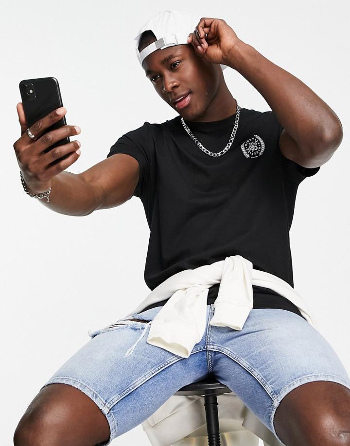 New Look T-shirt With Varsity Chest Print In Black
