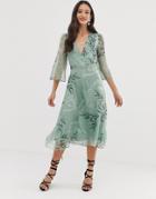 Liquorish Leaf Printed Midi Dress-green