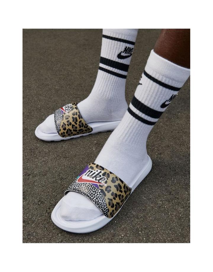 Nike Victori One Print Slides In White/multi