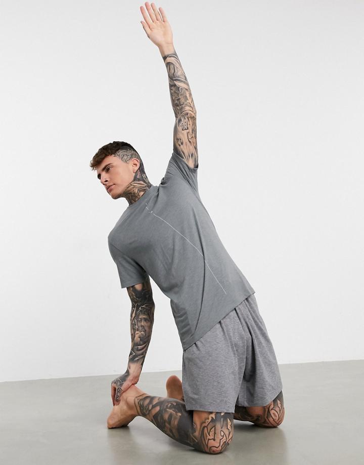 Nike Yoga Dry T-shirt In Gray-grey
