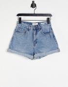 Cotton: On Highwaisted Mom Short In Mid Wash-blues