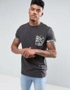 New Look T-shirt With Palm Pocket In Gray - Gray