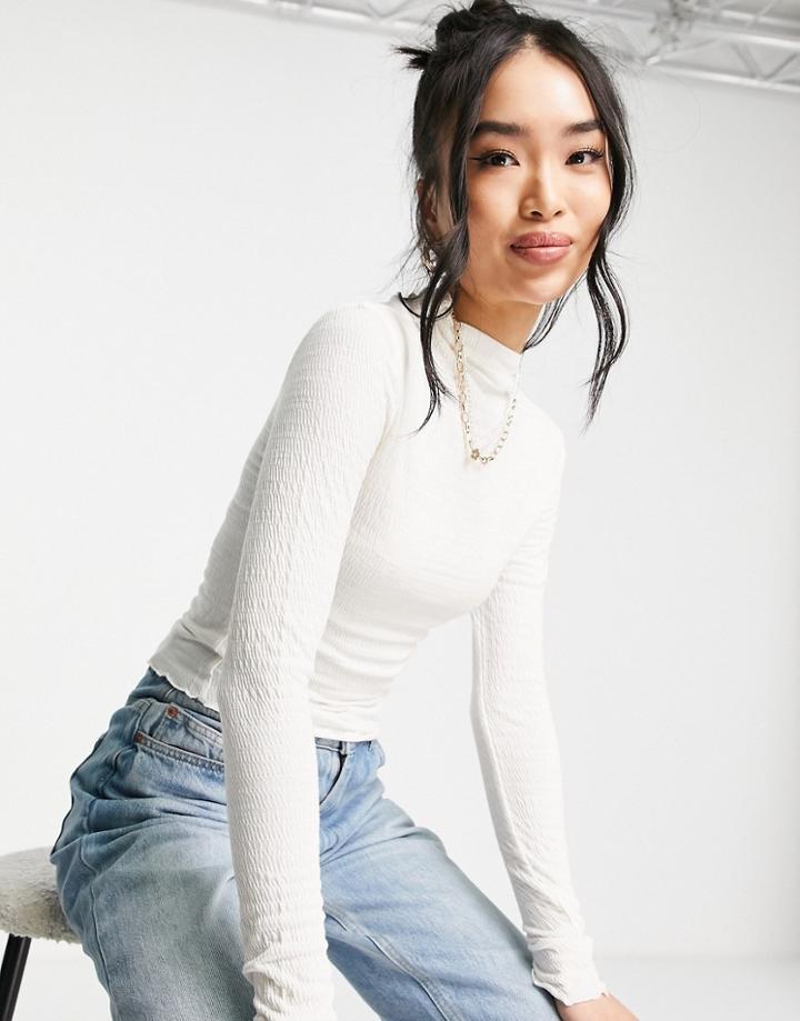 Urban Revivo Lettuce Hem Top In White