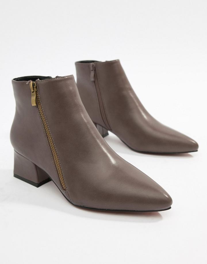 Park Lane Pointed Side Zip Boots - Beige