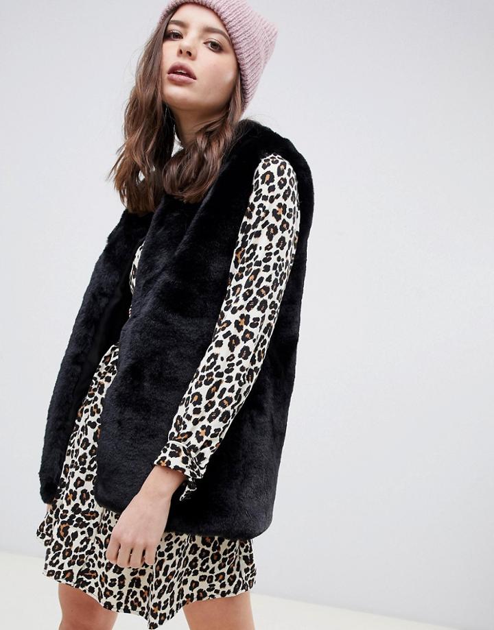 Qed London Soft Faux Fur Vest - Black