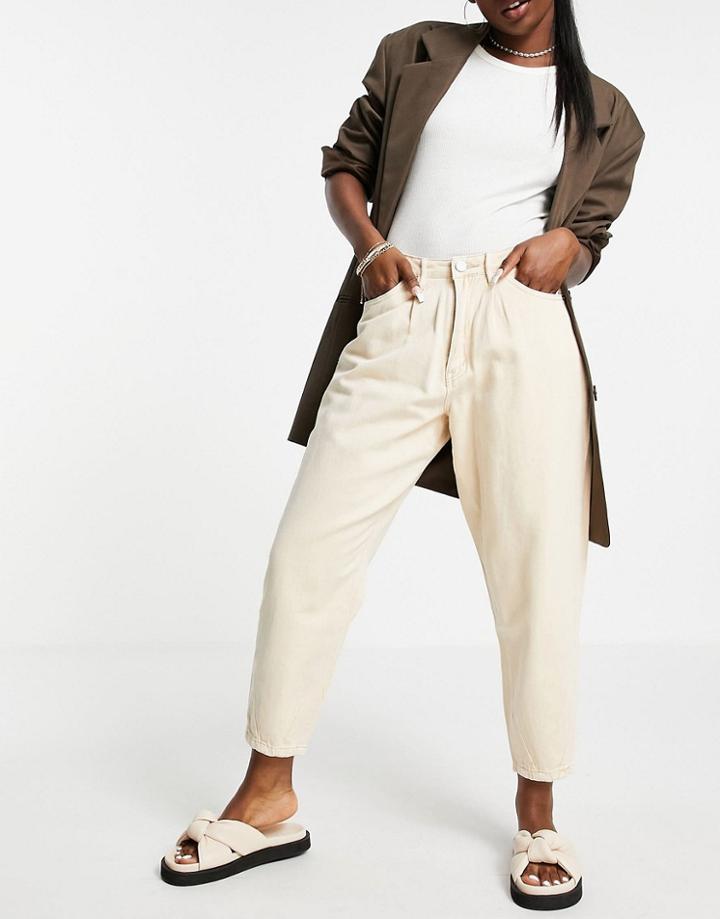 Missguided High Rise Cropped Carrot Jean In Ecru-white