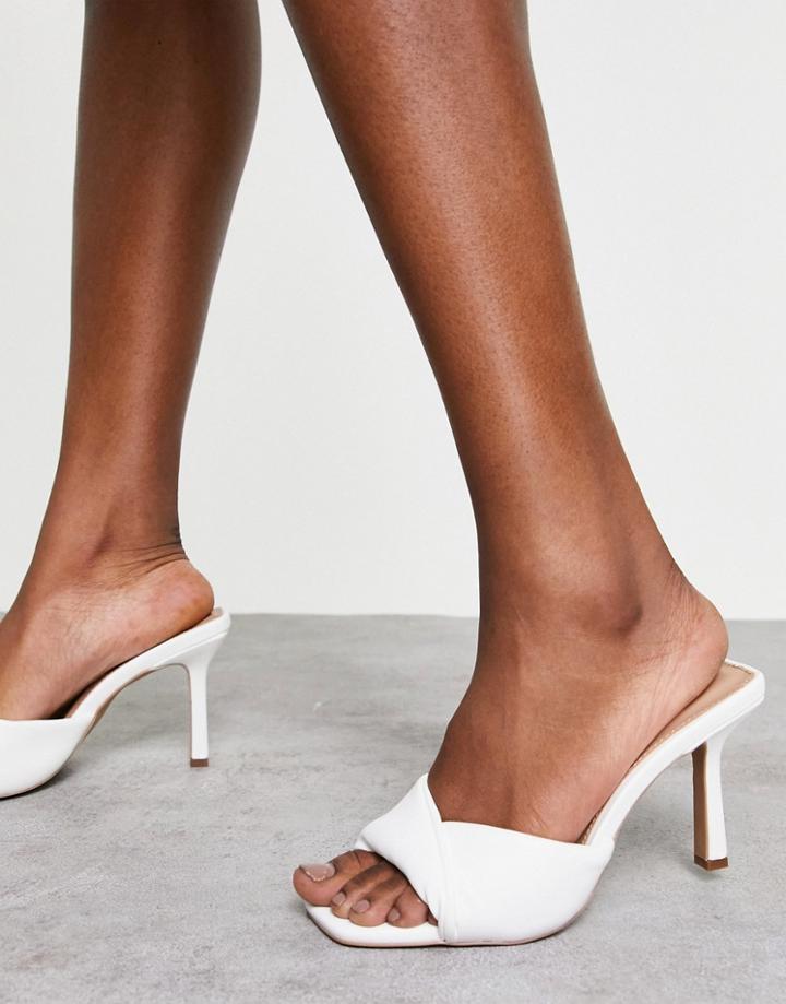 Qupid Twisted Heeled Mule Sandals In White