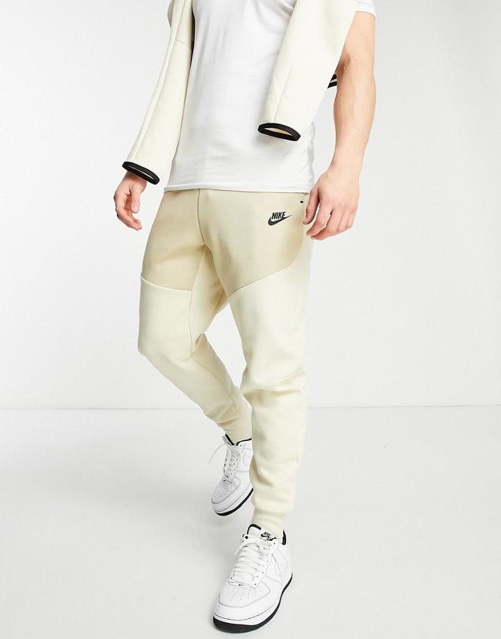 Nike Tech Fleece Sweatpants In Sand-neutral