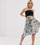 Boohoo Petite Exclusive Floaty Midi Skirt With Side Split In Leopard - Multi