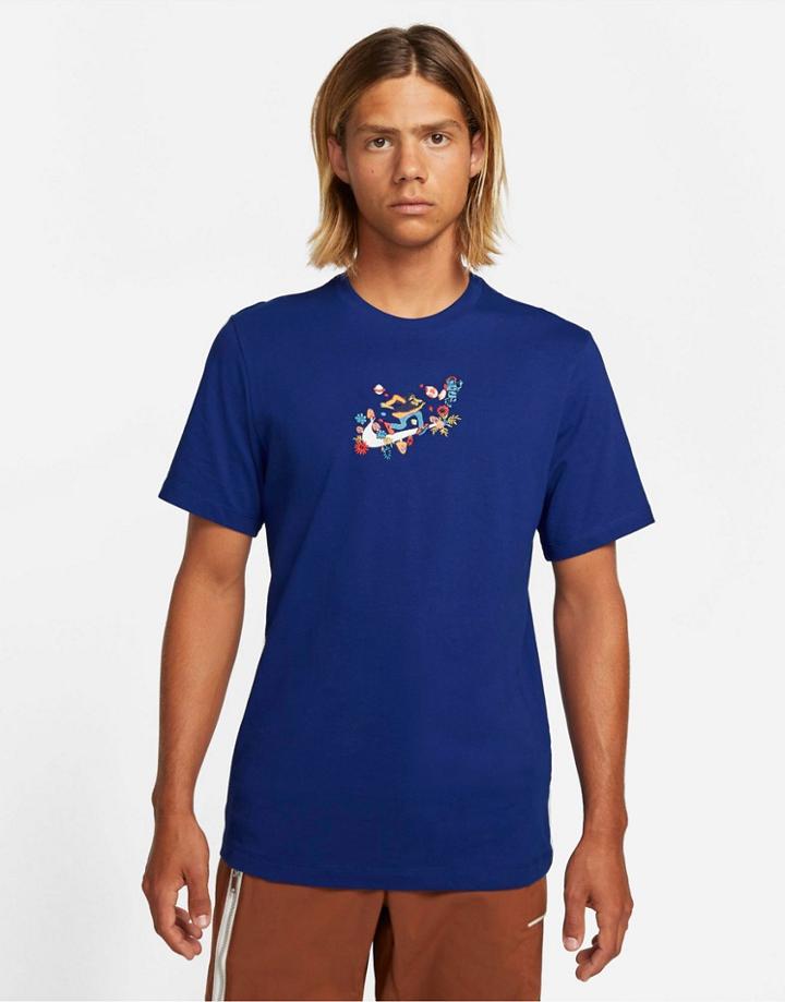 Nike Twist Logo T-shirt In Royal Blue-blues