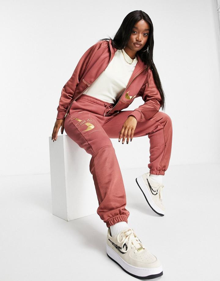 Nike Icon Clash Sweatpants In Clay Red-neutral