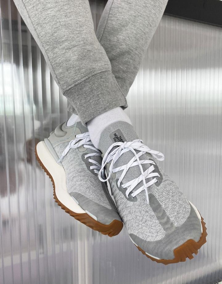 The North Face Vectiv Knitted Sneakers In Gray