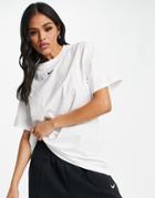 Nike Swoosh Boyfriend T-shirt In White