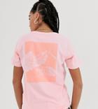The North Face Shine On T-shirt In Pink With Pocket - Pink