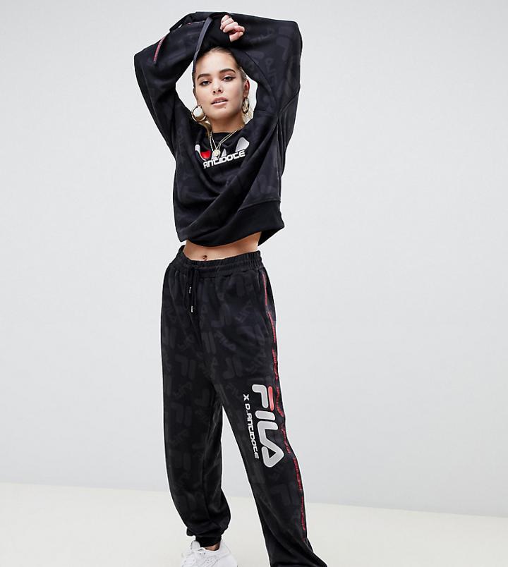 D-antidote X Fila Joggers With Repeat Logo Pattern - Black