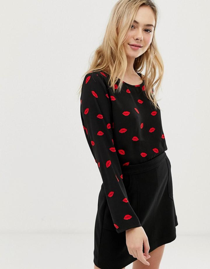 Jdy Fara Lip Print Long Sleeved Top - Black