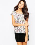 Yumi Split Back Top In Postcard Print - White