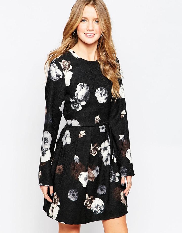 Yumi Heavy Long Sleeve Skater Dress In Dark Floral - Black