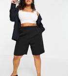 Vero Moda Curve Tailored City Shorts In Black