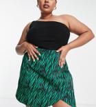 River Island Plus Curve Hem Mini Skirt In Green