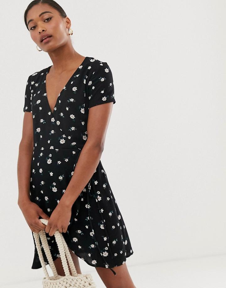 Stradivarius Printed Wrap Dress With White Flower Print-black