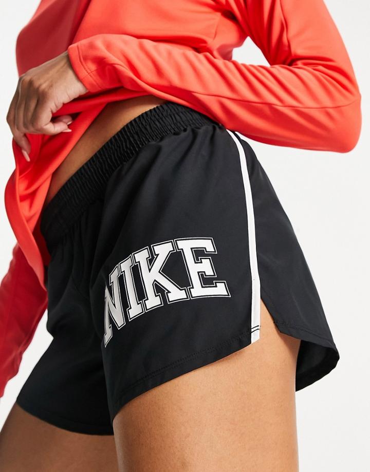 Nike Running Swoosh Run Dri-fit 10k Heritage Logo Shorts In Black