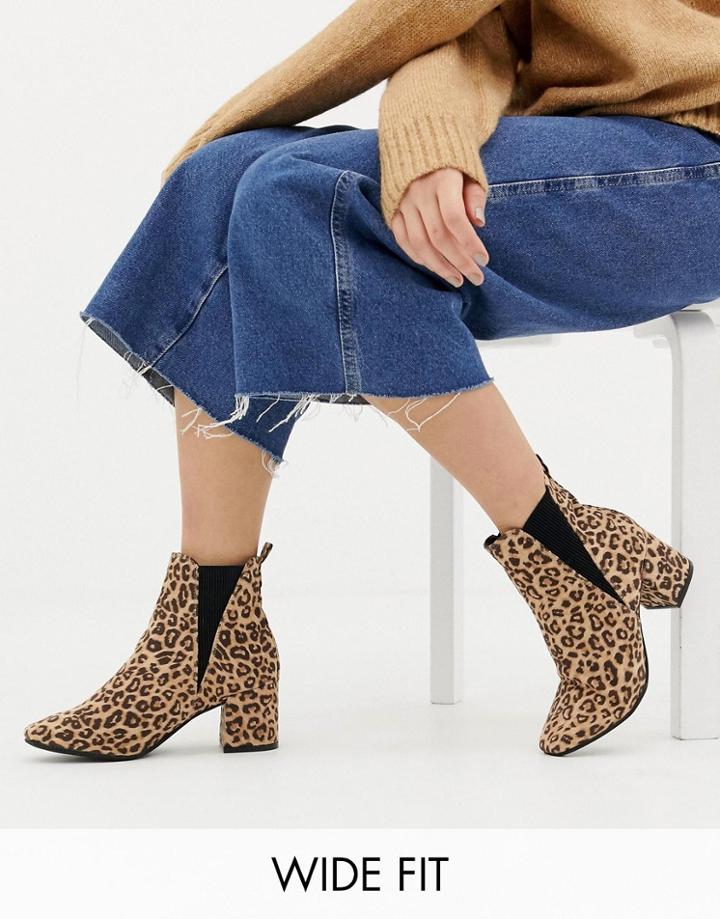 New Look Wide Fit Chelsea Block Heel Boot In Leopard - Stone