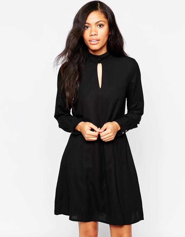 B.young Long Sleeve Swing Dress With Key Hole Front - Black
