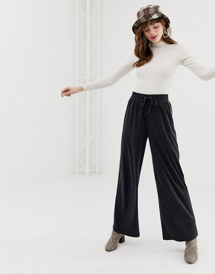 Monki Soft Wide Leg Sweatpants In Black