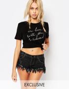 Kiss & Tell Cropped T-shirt With In Love With The Weekend Silver Print - Black